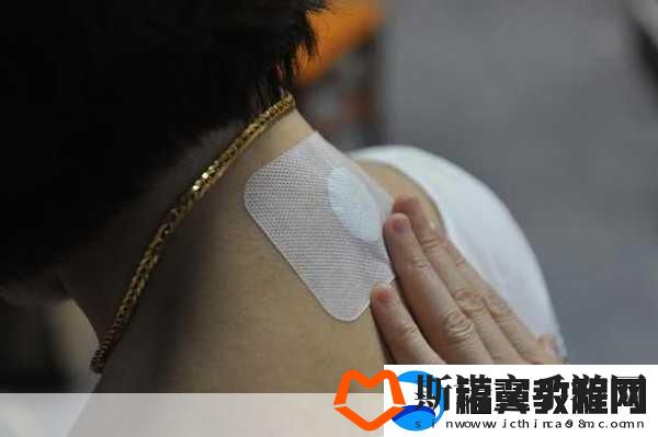 冰块和棉签的用法小黄花