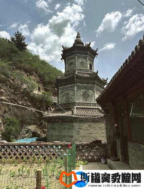 神秘古寺三门大开