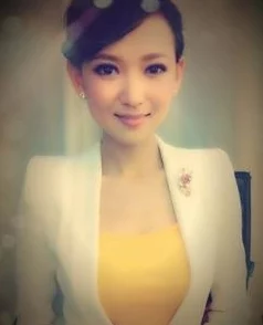 美女任你摸视频