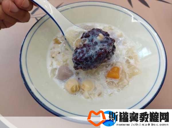 尝到了甜头两人每天都会想方设法