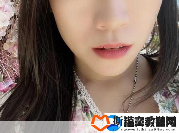 YSL热门蜜桃色M6W