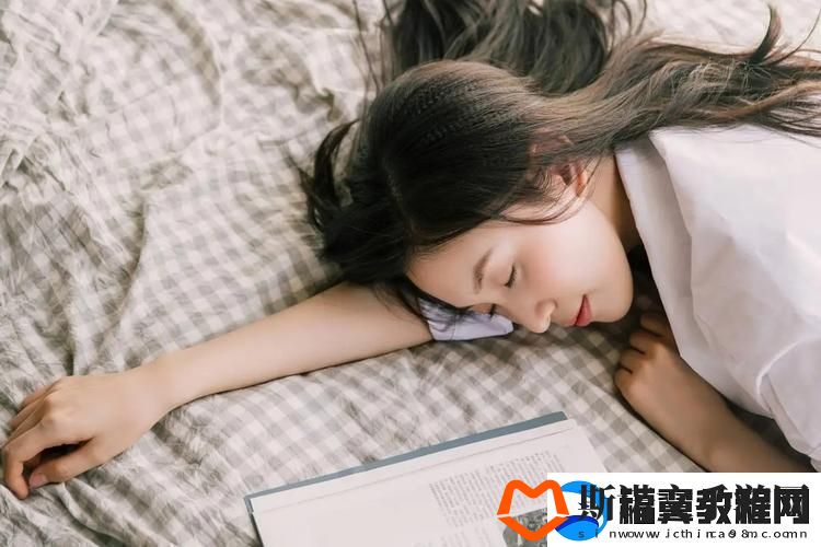 兰姨捂着嘴怕发出声音吵到