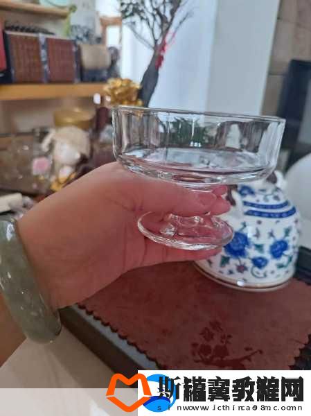 男女一起努力做豆浆不盖被子-1.-男女携手共创美味豆浆-温暖心灵的甜蜜时光
