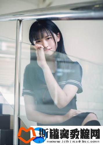穿裙子在火车上被蹭水了怎么办处理技巧乘客：巧用应急方法保持优雅！