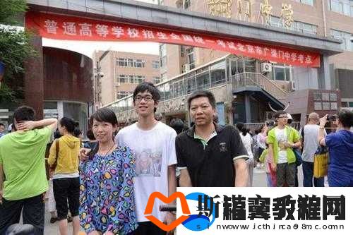 两个妈妈陪孩子高考怀孕：高考陪考背后的惊人事件